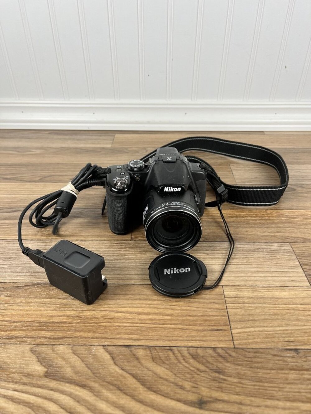 Nikon COOLPIX P520 18.1MP Digital Camera Black 42x Optical Zoom